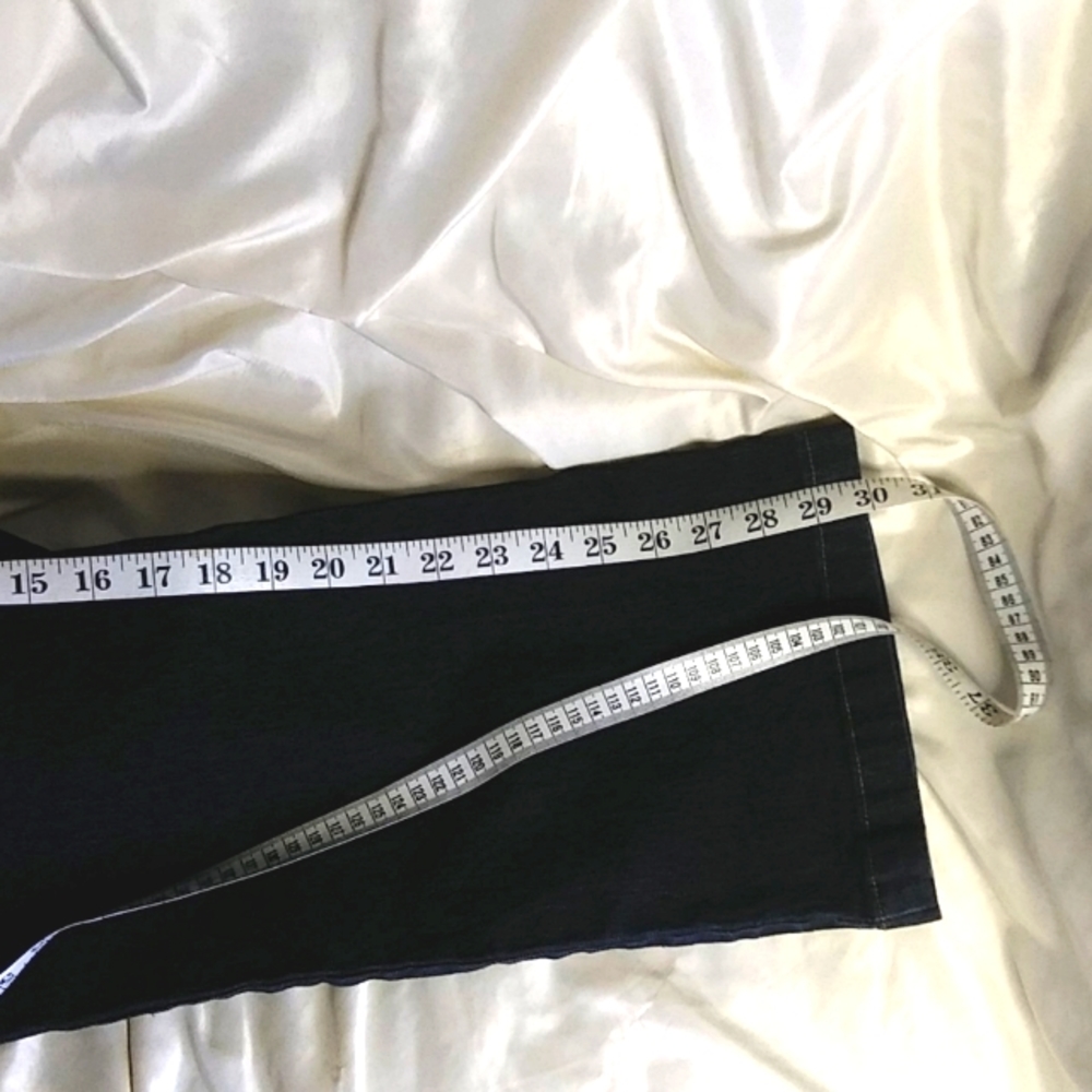 Stretch Jeans - Picture 9 of 10